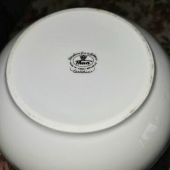 Thun Carlsbad Morning Glory Pattern fine porcelain teapot in the potbelly style - Picture 14 of 15